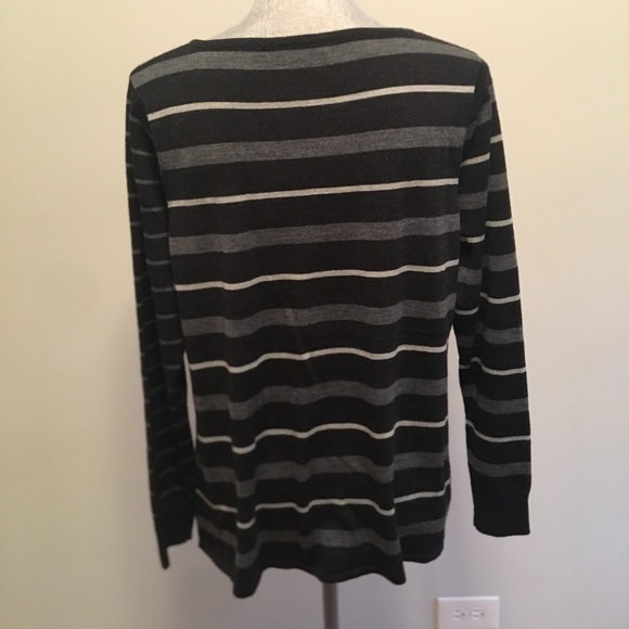 Smartwool Black and Gray V-Neck Sweater - Picture 5 of 7